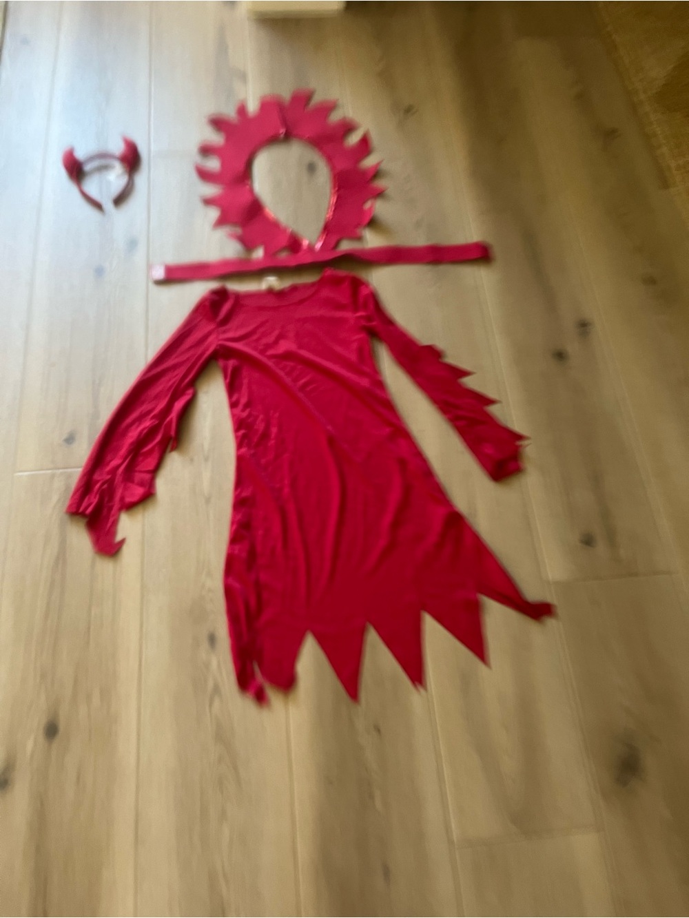 Girls size 8-10 Devil 😈 Costume